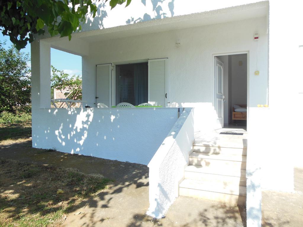 Helonata Apartments Arkoudi Dış mekan fotoğraf