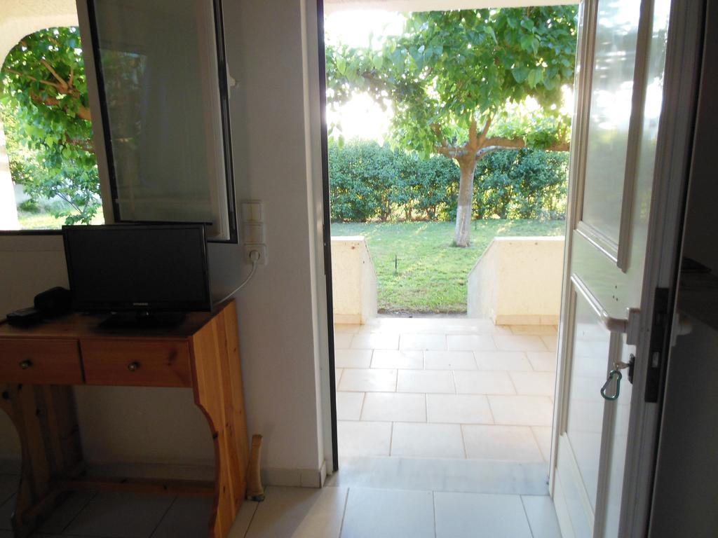 Helonata Apartments Arkoudi Dış mekan fotoğraf
